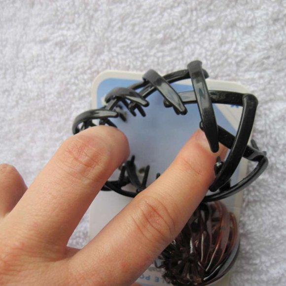 2 Scunci Plastic Expandable Ponytailers Adjusting Hair Clip Spreads Open Closed - Picture 2 of 6